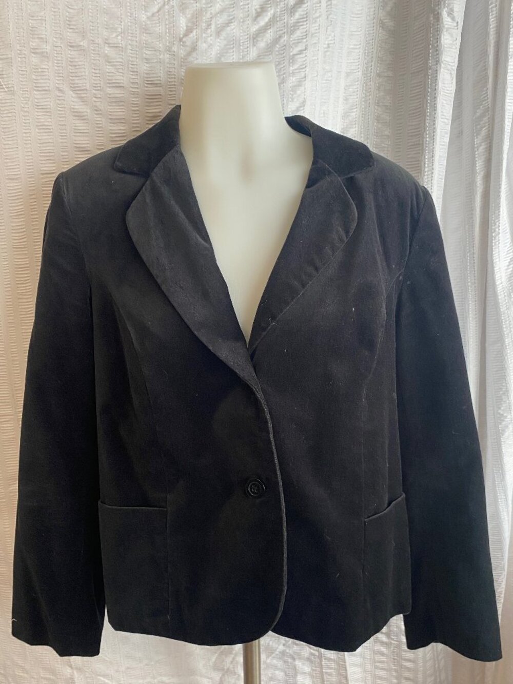 Simply Styled Black Cotton Notch Lapel Blazer Jacket
